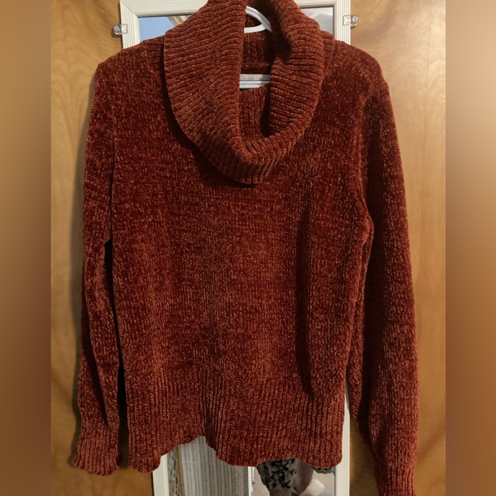 Loft rust chenille sweater !